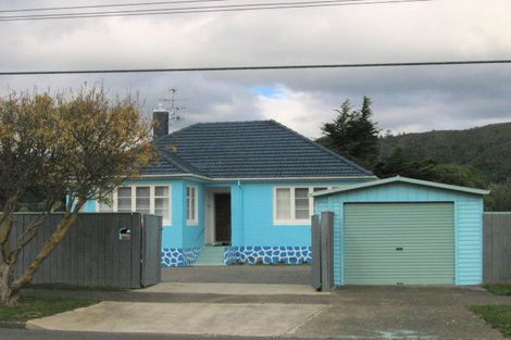 Photo of property in 120 Reynolds Street, Taita, Lower Hutt, 5011