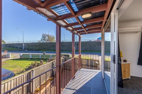 Photo of property in 4/4a Hayton Road, Hornby, Christchurch, 8042