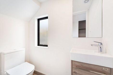 Photo of property in 2 Red Arches Road, Henderson, Auckland, 0610