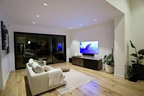 Photo of property in 16 Catalina Bay Drive, Hobsonville, Auckland, 0616