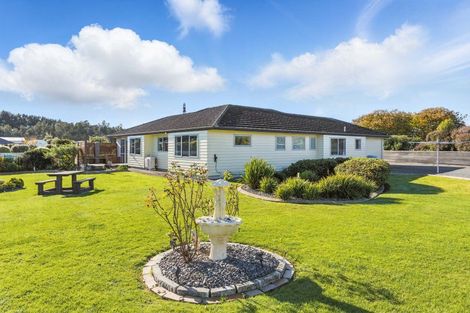 Photo of property in 51 Garth Road, Levin, 5571