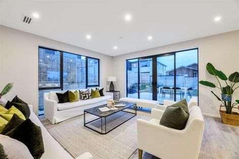 Photo of property in 30 Longshore Drive, Long Bay, Auckland, 0630