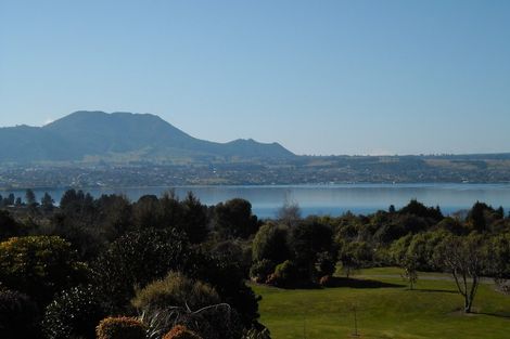 Photo of property in 25 Te Moenga Park, Acacia Bay, Taupo, 3330