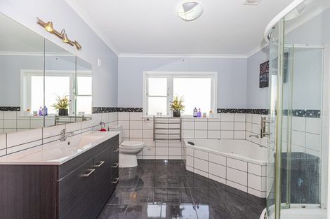 Photo of property in 17 Edward Street, Pahiatua, 4910