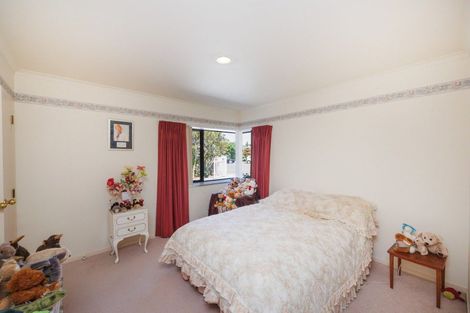 Photo of property in 7 Jasmine Place, Fitzherbert, Palmerston North, 4410