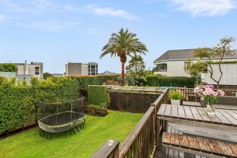Photo of property in 87 Sarsfield Street, Herne Bay, Auckland, 1011