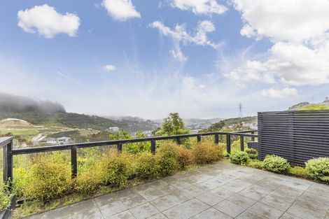 Photo of property in 28 Holystone Road, Whitby, Porirua, 5024