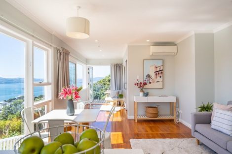 Photo of property in 35 Palliser Road, Roseneath, Wellington, 6011