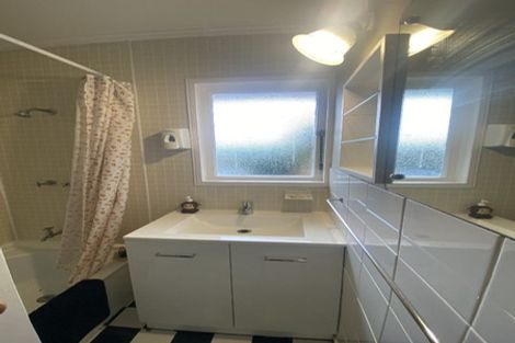 Photo of property in 43 Blease Street, New Lynn, Auckland, 0600