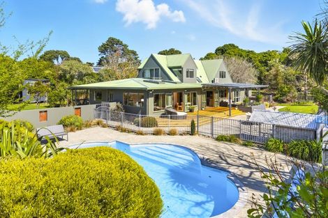 Photo of property in 2 Southleigh, Raumati South, Paraparaumu, 5032