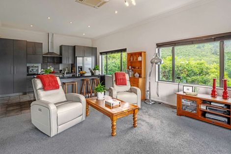 Photo of property in 24 Harbour View Heights, Picton, 7220