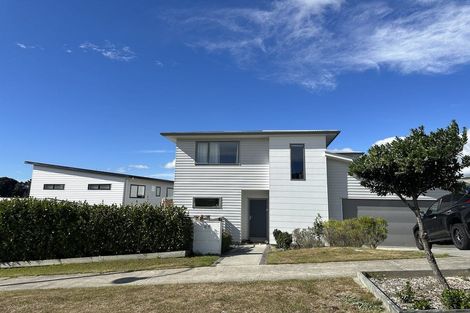 Photo of property in 21 Ken Douglas Drive, Aotea, Porirua, 5024