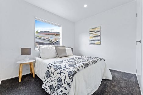 Photo of property in 2/7 Seine Road, Forrest Hill, Auckland, 0620