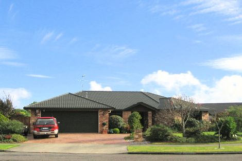 Photo of property in 6 Runanga Grove, Waikanae, 5036