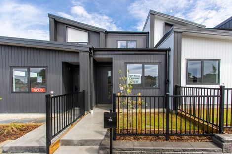 Photo of property in 7/4 Limestone Drive, Hobsonville, 0616