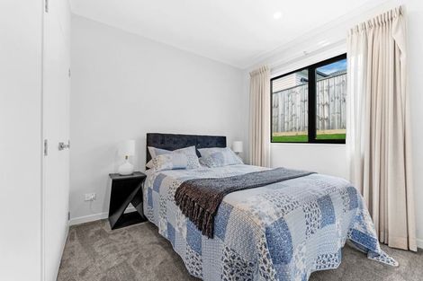 Photo of property in 12 Dolcetto Place, Pokeno, 2402