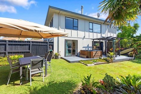 Photo of property in 10a Hayley Grove, Papamoa Beach, Papamoa, 3118