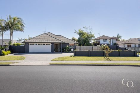 Photo of property in 42 Tuihana Drive, Papamoa Beach, Papamoa, 3118