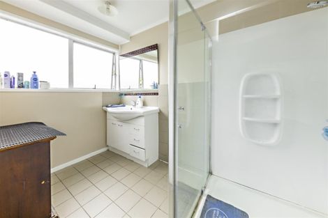 Photo of property in 3 Pushon Place, Clendon Park, Auckland, 2103