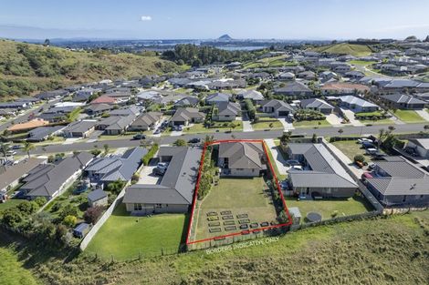 Photo of property in 208 Ballintoy Park Drive, Welcome Bay, Tauranga, 3175