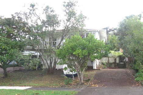 Photo of property in 19 Mappin Place, Chatswood, Auckland, 0626