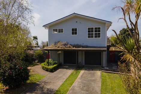 Photo of property in 24 Oriel Avenue, Tawa, Wellington, 5028