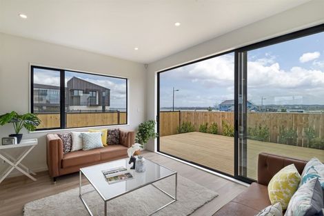 Photo of property in 17 Ocean Breeze Avenue, Hobsonville, Auckland, 0616