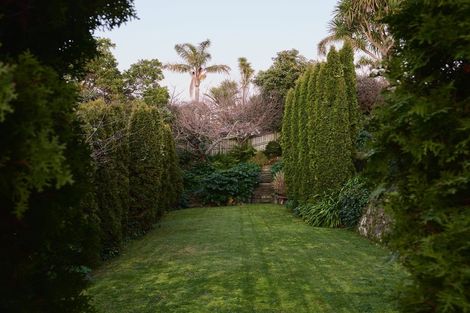 Photo of property in 10 Cobden Road, Bluff Hill, Napier, 4110