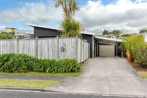 Photo of property in 7 Marchant Place, Westown, New Plymouth, 4310