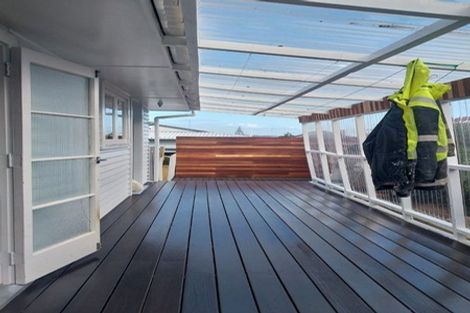 Photo of property in 51a Vodanovich Road, Te Atatu South, Auckland, 0610