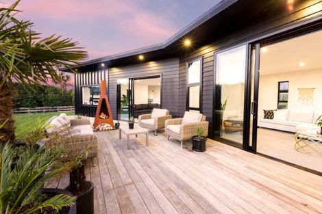 Photo of property in 46a Emerald Hill Drive, Birchville, Upper Hutt, 5018