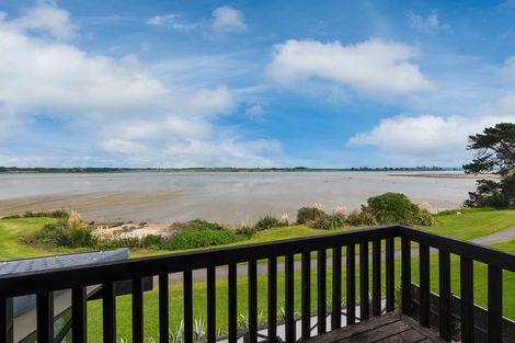 Photo of property in 33 St Annes Crescent, Wattle Downs, Auckland, 2103