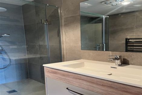 Photo of property in 8 Puhakehake Place, Flat Bush, Auckland, 2019