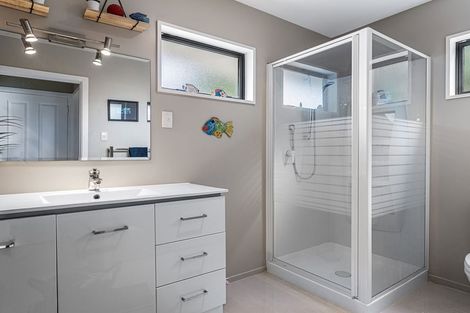 Photo of property in 24 Cornwall Road, Lyttelton, 8082