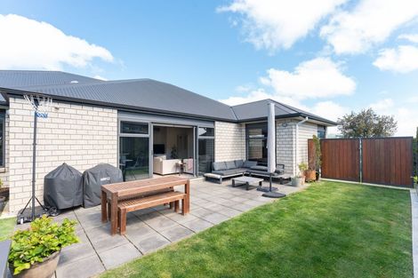 Photo of property in 21 Nelson Avenue, Aotea, Porirua, 5024