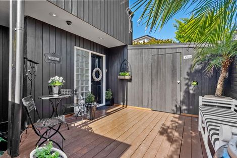 Photo of property in 1/19 Heathcote Road, Castor Bay, Auckland, 0620