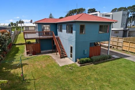 Photo of property in 18 Percy Road, Papamoa Beach, Papamoa, 3118