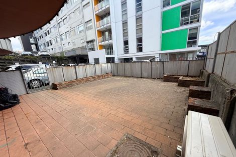 Photo of property in 4 Torrens Terrace, Mount Cook, Wellington, 6011