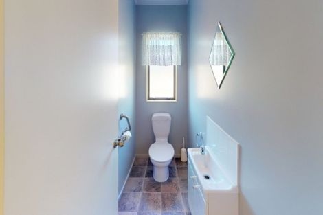 Photo of property in 1 Almond Grove, Feilding, 4702