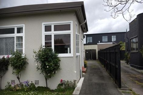 Photo of property in 495 Featherston Street, Roslyn, Palmerston North, 4414