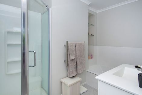 Photo of property in 42 Scoria Close, Pyes Pa, Tauranga, 3112