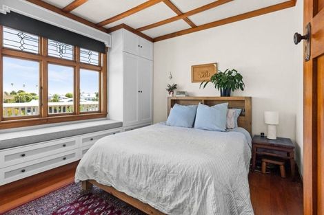 Photo of property in 6 Harvey Road, Bluff Hill, Napier, 4110