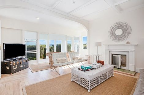 Photo of property in 13 Kohutuhutu Road, Raumati Beach, Paraparaumu, 5032