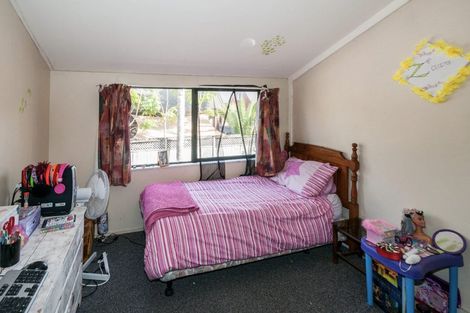 Photo of property in 4/35 Fields Parade, Oteha, Auckland, 0632