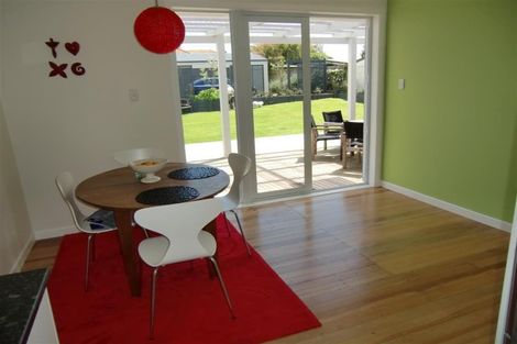 Photo of property in 20 Fitzroy Road, Fitzroy, New Plymouth, 4312