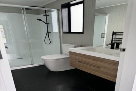 Photo of property in 8 Kaiwaru Place, Waikanae, 5036