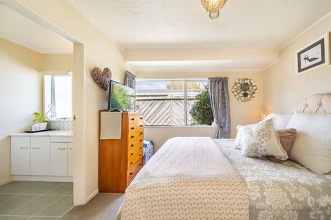 Photo of property in 20 Memphis Grove, Totara Park, Upper Hutt, 5018