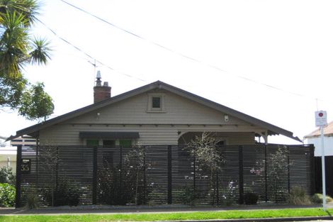 Photo of property in 35 Lemon Street, New Plymouth, 4310