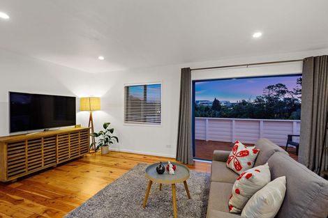 Photo of property in 15 Blethyn Place, Te Atatu South, Auckland, 0610