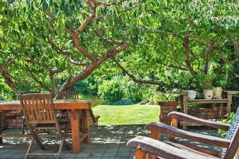 Photo of property in 10 Mersey Street, Island Bay, Wellington, 6023